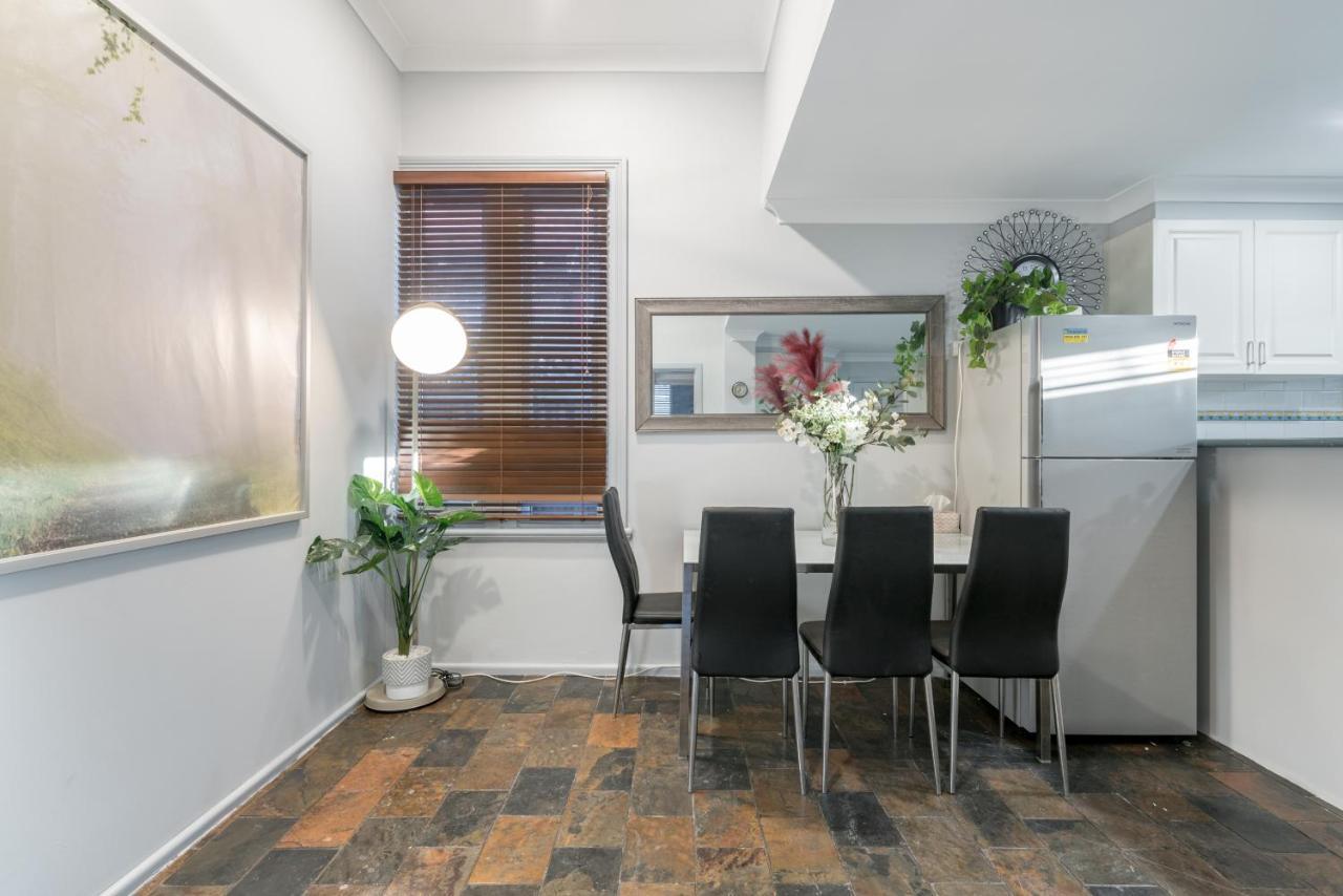 Boutique Private Rm Situated In The Heart Of Burwood 6 Villa Sydney Luaran gambar